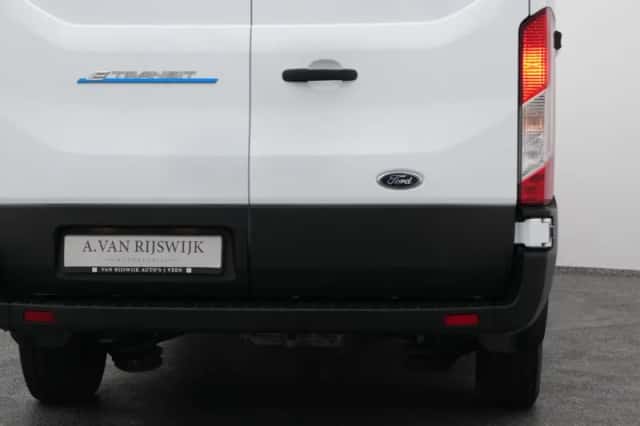 Ford E-Transit (2023) thumbnail 16