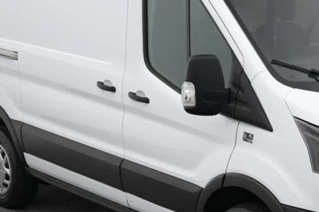Ford E-Transit (2023) thumbnail 19
