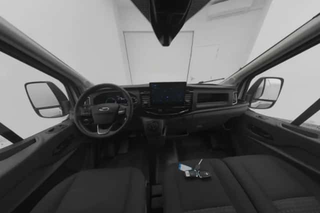 Ford E-Transit (2023) thumbnail 3