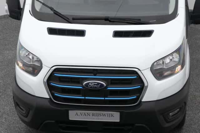 Ford E-Transit (2023) thumbnail 24