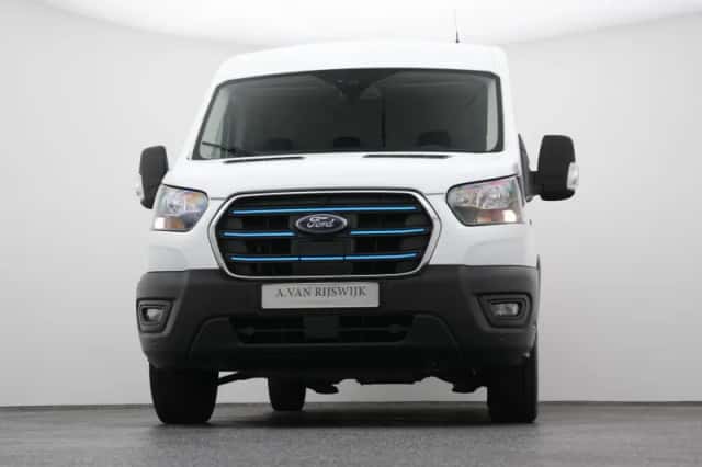 Ford E-Transit (2023) thumbnail 25