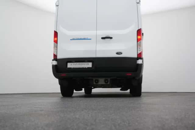 Ford E-Transit (2023) thumbnail 26