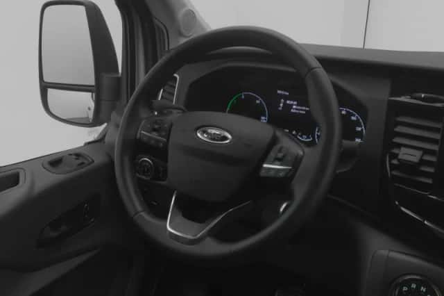 Ford E-Transit (2023) thumbnail 38