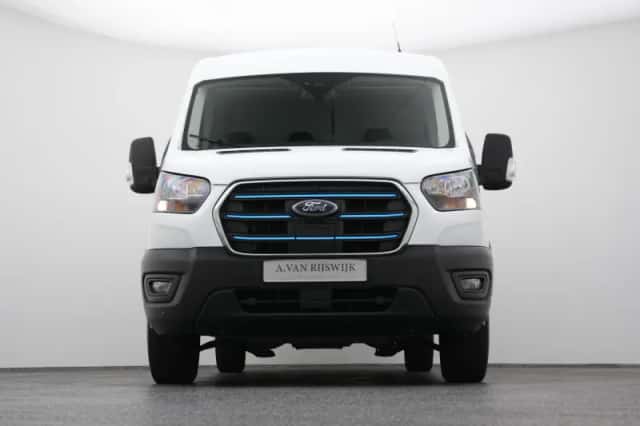 Ford E-Transit (2023) thumbnail 58