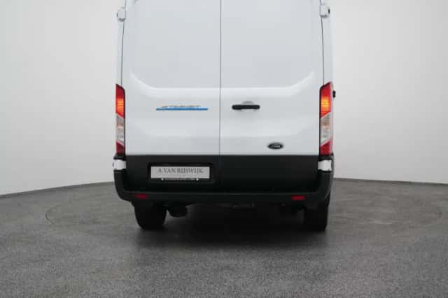 Ford E-Transit (2023) thumbnail 8