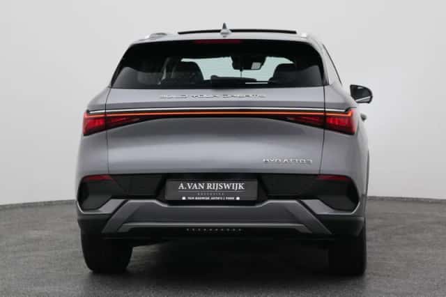 BYD Atto (2024) thumbnail 11