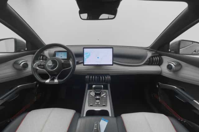 BYD Atto (2024) thumbnail 3