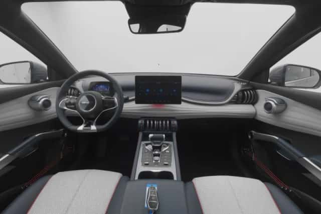 BYD Atto (2024) thumbnail 3
