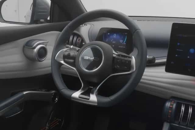 BYD Atto (2024) thumbnail 7