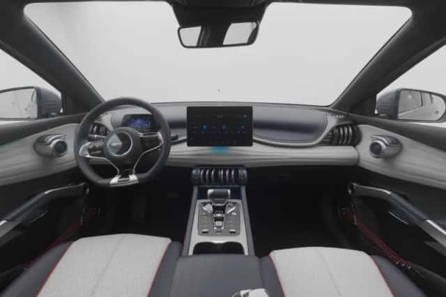 BYD Atto (2024) thumbnail 3