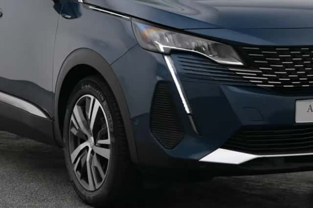 Peugeot 3008 (2022) thumbnail 17