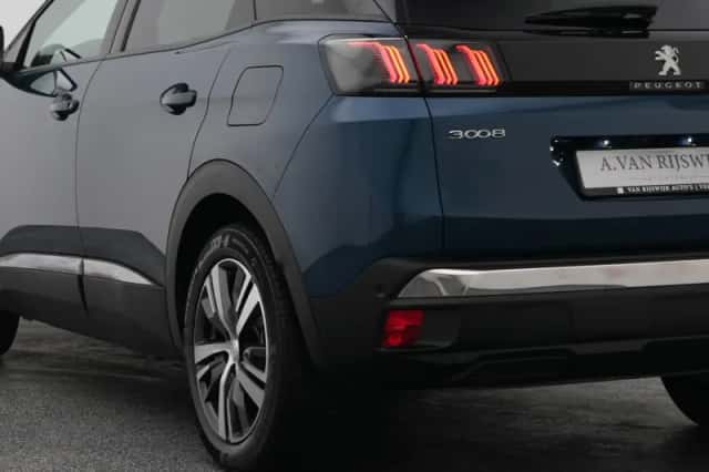 Peugeot 3008 (2022) thumbnail 18