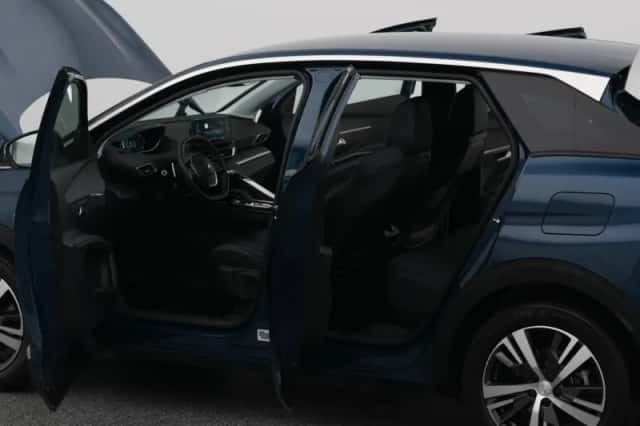 Peugeot 3008 (2022) thumbnail 33