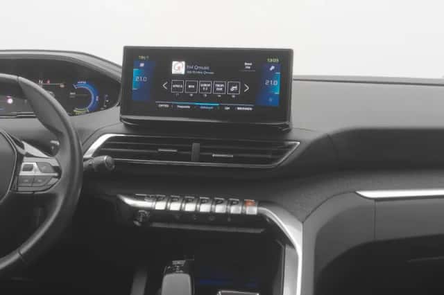 Peugeot 3008 (2022) thumbnail 8