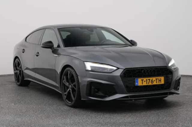 Audi A5 (2023) thumbnail 2