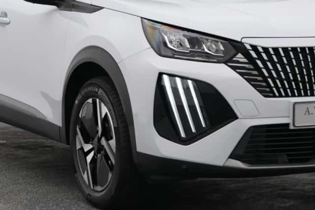Peugeot 2008 (2023) thumbnail 16