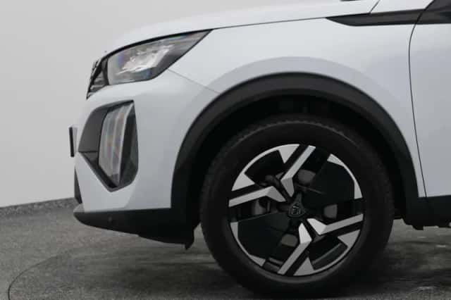 Peugeot 2008 (2023) thumbnail 20