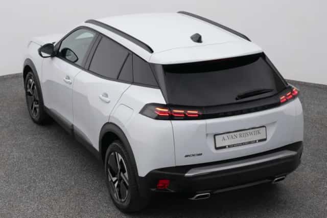 Peugeot 2008 (2023) thumbnail 24
