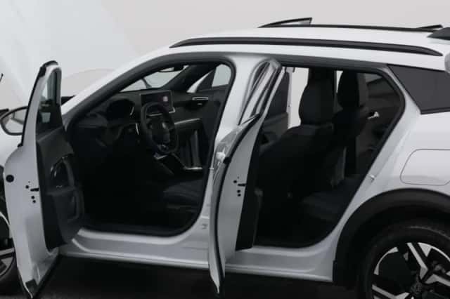 Peugeot 2008 (2023) thumbnail 32