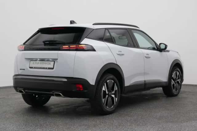 Peugeot 2008 (2023) thumbnail 5