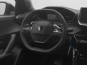 Peugeot 2008 (2023) thumbnail 6