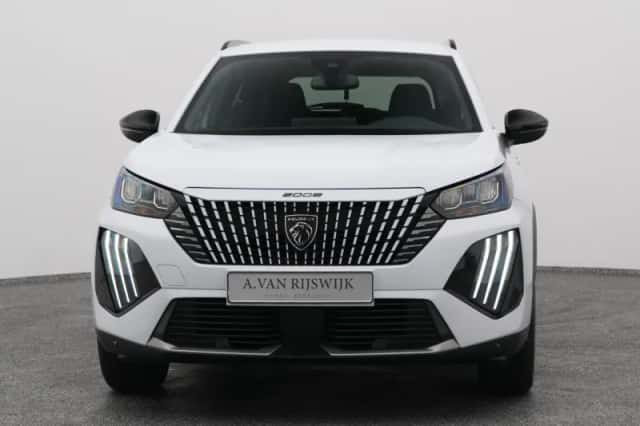 Peugeot 2008 (2023) thumbnail 8