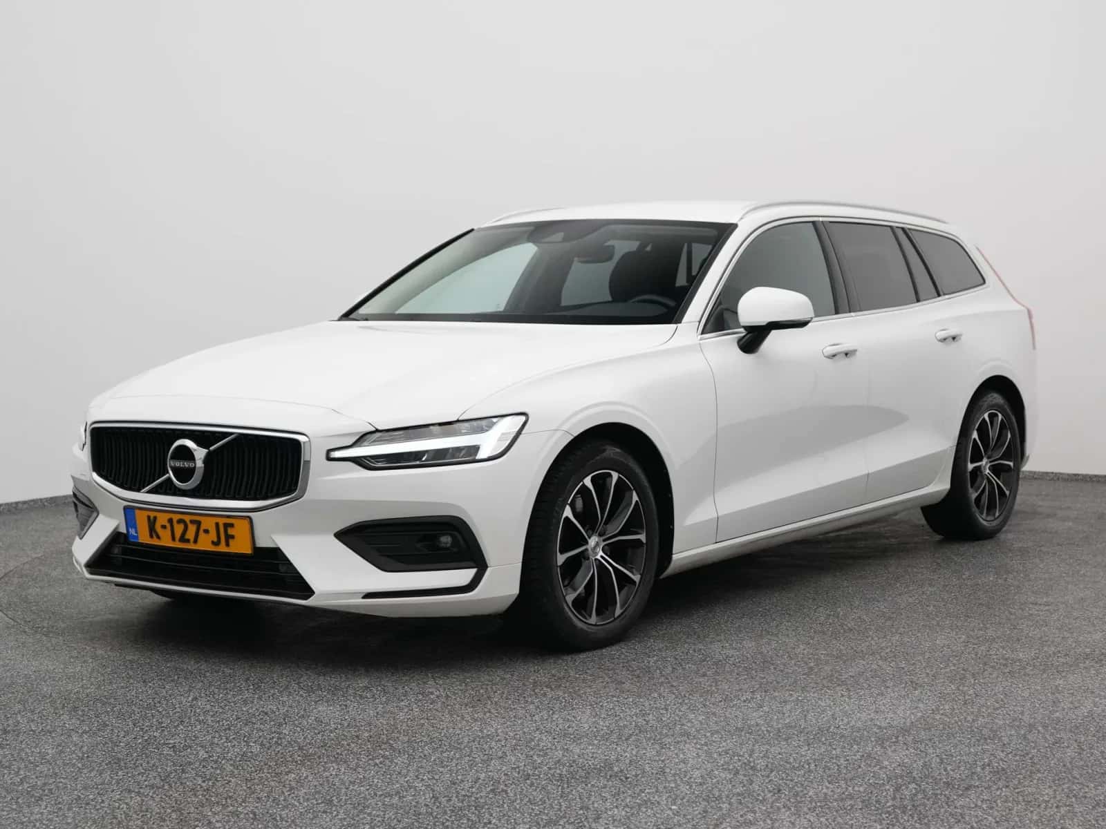 Volvo V60 (2021) — foto 1