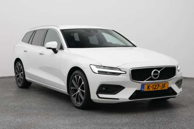 Volvo V60 (2021) thumbnail 2