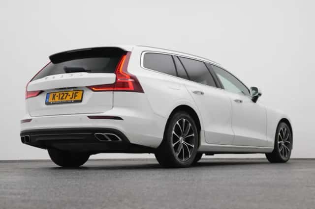 Volvo V60 (2021) thumbnail 16
