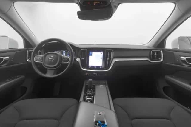 Volvo V60 (2021) thumbnail 3