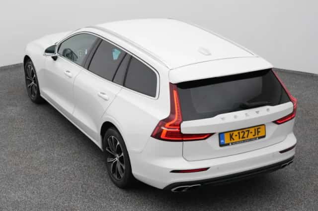 Volvo V60 (2021) thumbnail 25
