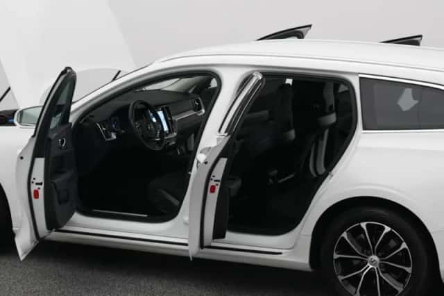 Volvo V60 (2021) thumbnail 33