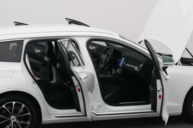 Volvo V60 (2021) thumbnail 34