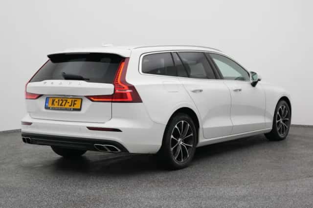 Volvo V60 (2021) thumbnail 6
