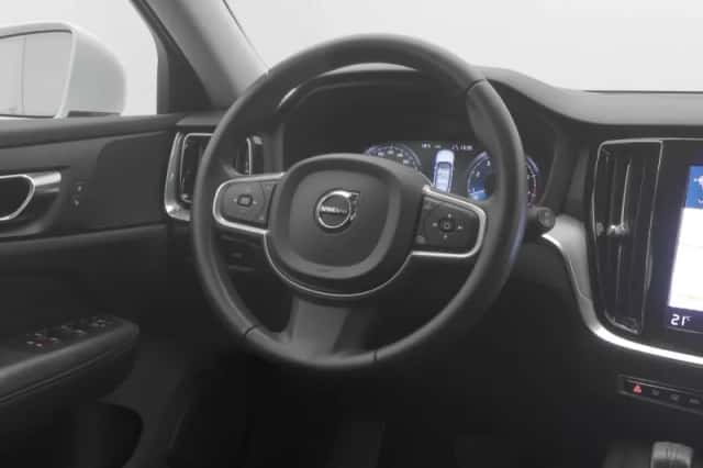 Volvo V60 (2021) thumbnail 7