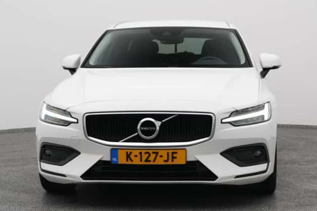 Volvo V60 (2021) thumbnail 9