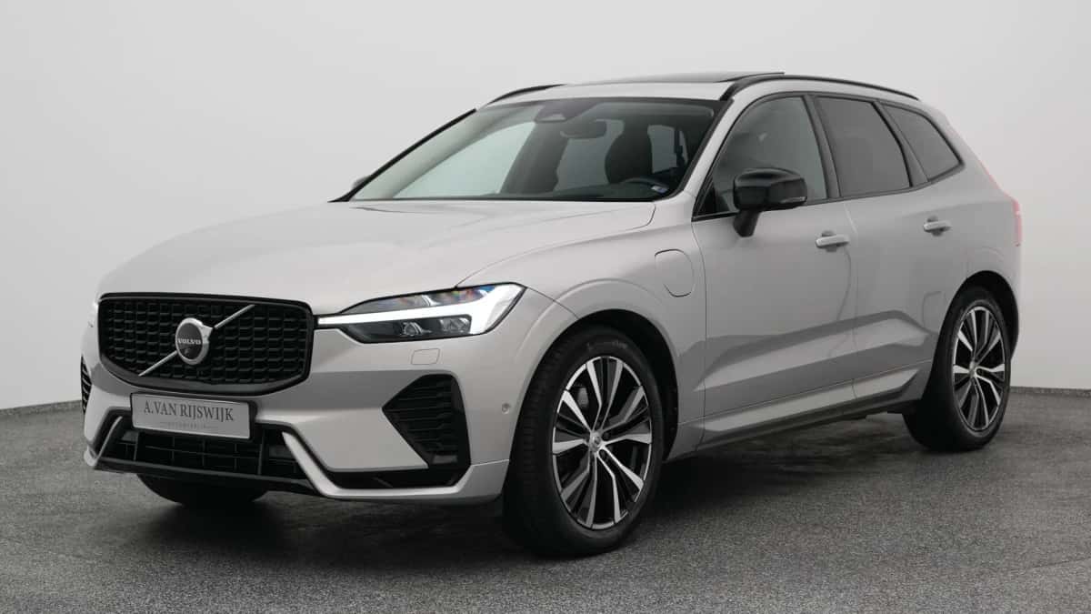Volvo XC60 (2022) — foto 1
