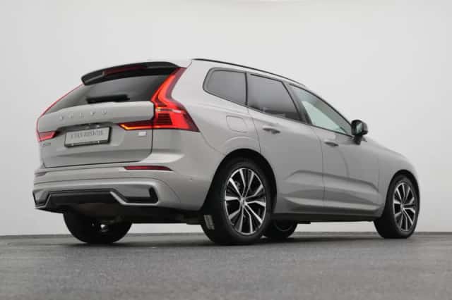 Volvo XC60 (2022) thumbnail 16