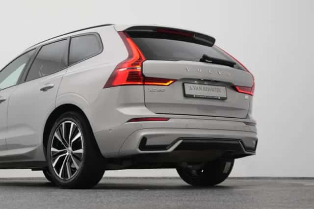 Volvo XC60 (2022) thumbnail 22