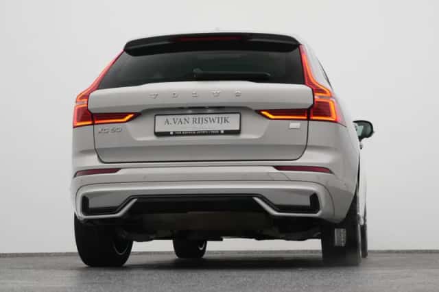 Volvo XC60 (2022) thumbnail 36
