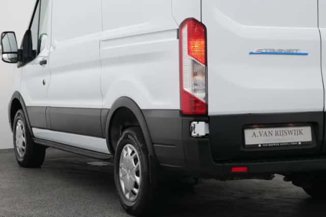 Ford E-Transit (2023) thumbnail 19