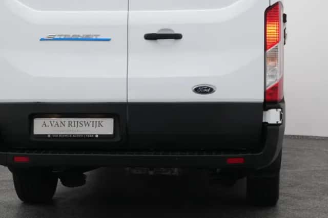 Ford E-Transit (2023) thumbnail 21