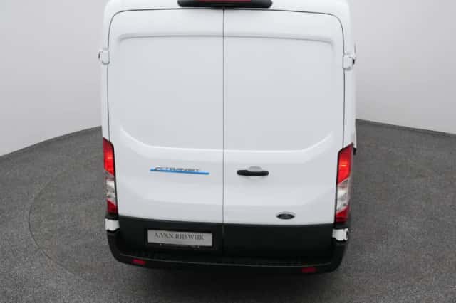 Ford E-Transit (2023) thumbnail 29