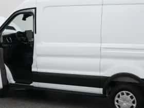 Ford E-Transit (2023) thumbnail 34