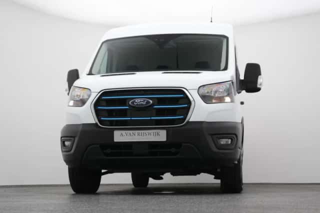 Ford E-Transit (2023) thumbnail 36