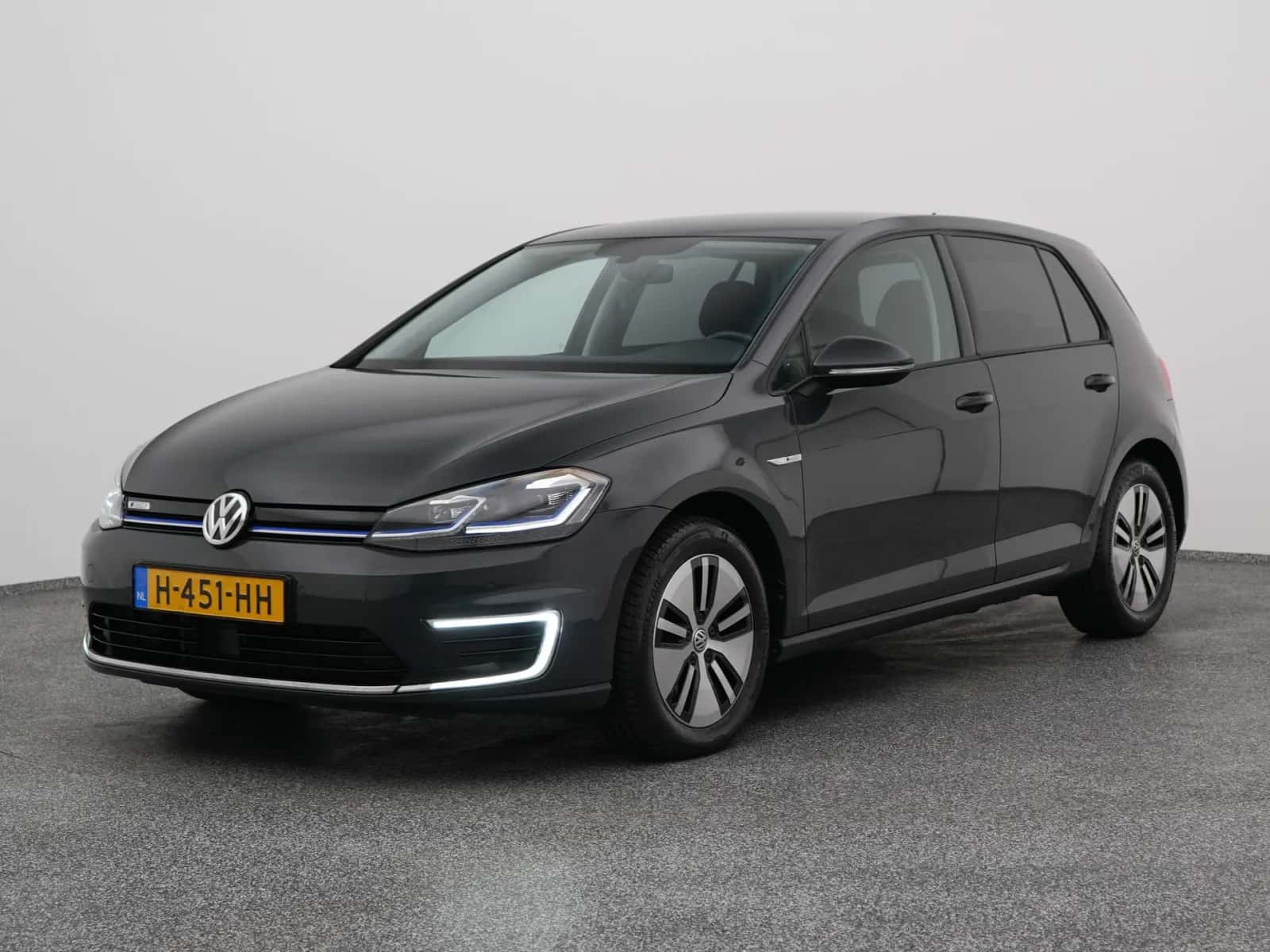 Volkswagen E-Golf (2020) — foto 1