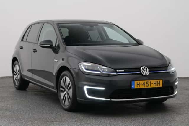 Volkswagen E-Golf (2020) thumbnail 2