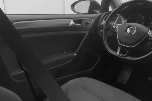 Volkswagen E-Golf (2020) thumbnail 12