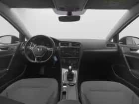 Volkswagen E-Golf (2020) thumbnail 3