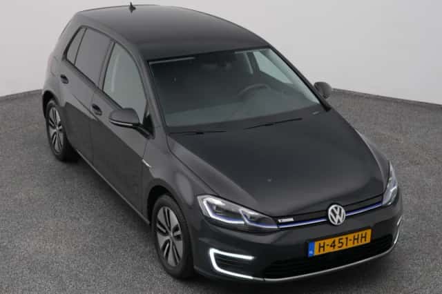 Volkswagen E-Golf (2020) thumbnail 25
